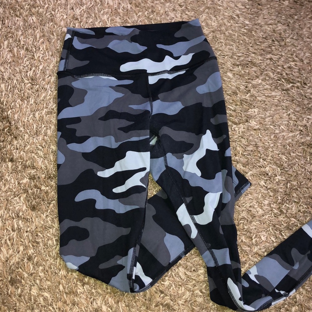 Victoria’s Secret camo leggings